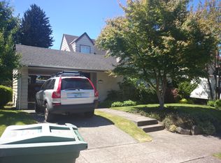 3253 W Viewmont Way W, Seattle, WA 98199