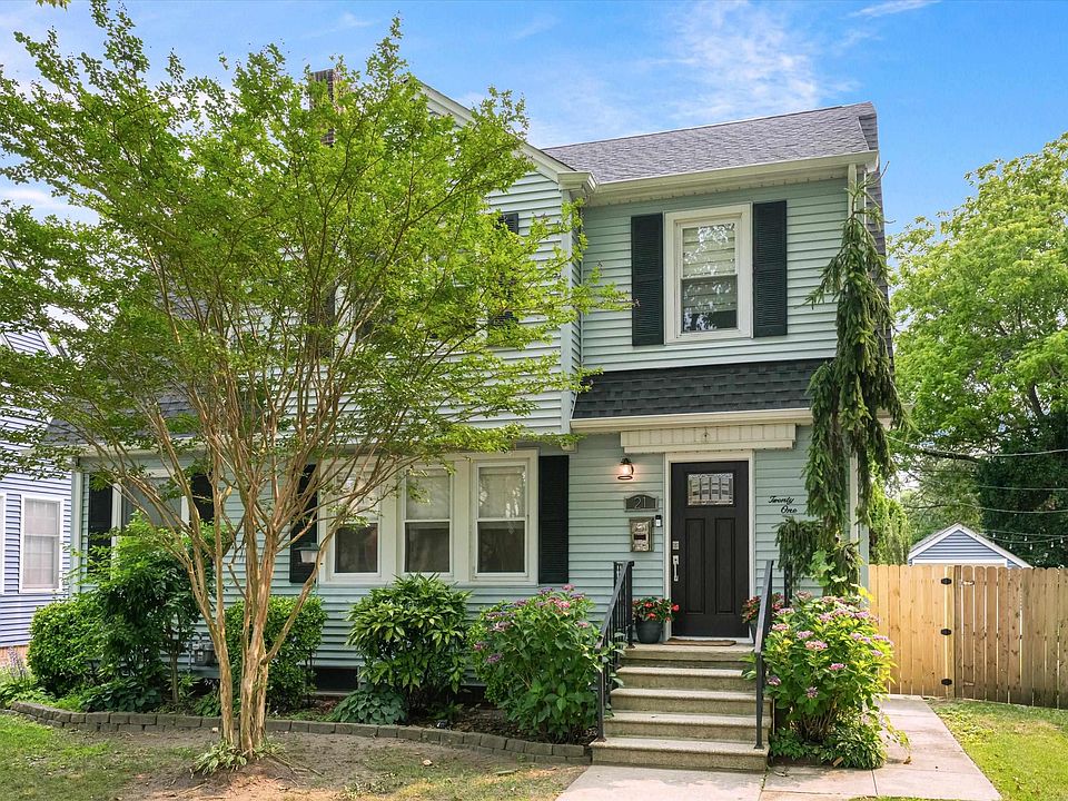 1st image of 21 Laurel Ave