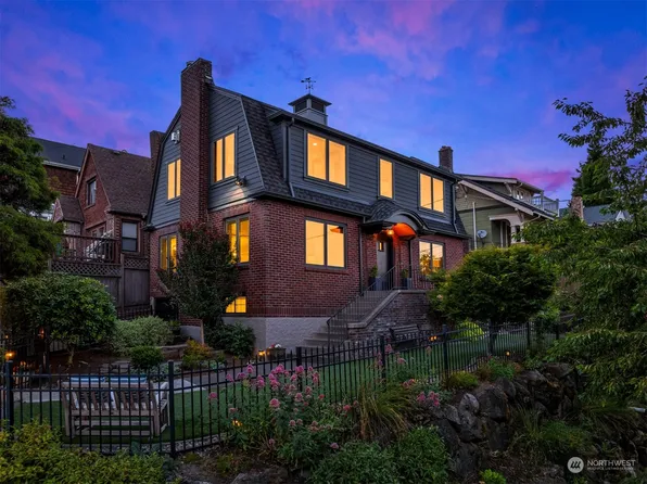 721 33rd Avenue S, Seattle, WA 98144