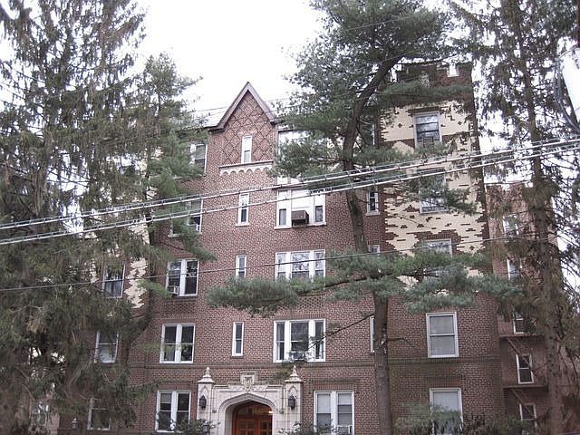 1st image of 1440 Midland Ave APT 2G