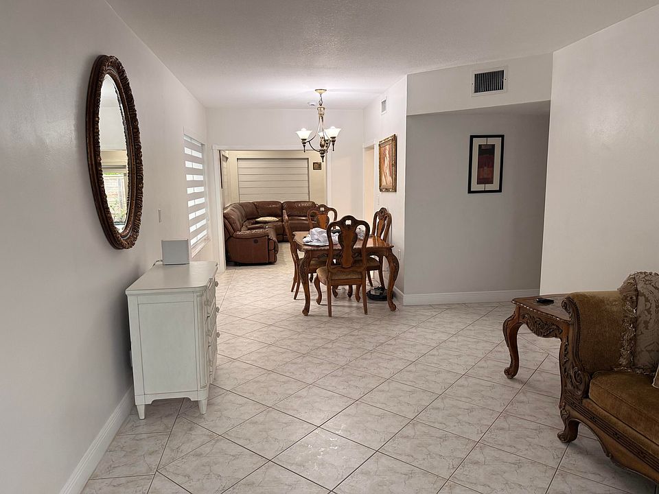 2nd image of 2111 Flagler Ave