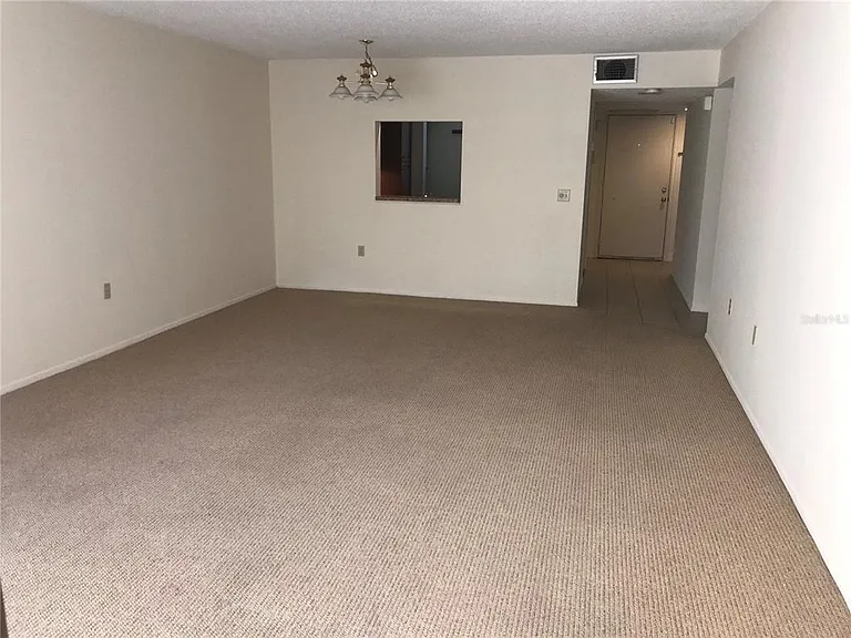 452 Palm Tree Dr #452 — Photo 6