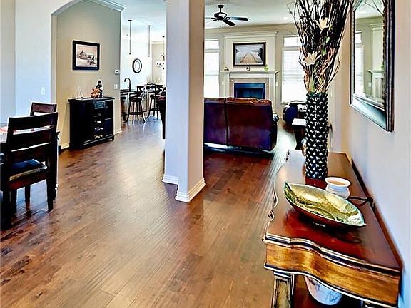 5th image of 4402 W Meadow Oaks Dr