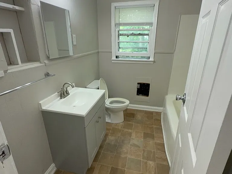 1613 Dorchester Ave — Photo 8