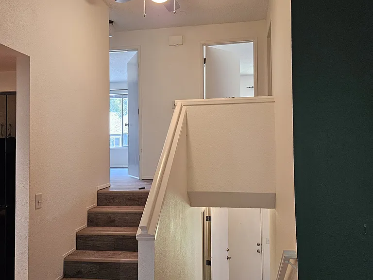 6832 NE Claremont Ave — Photo 13