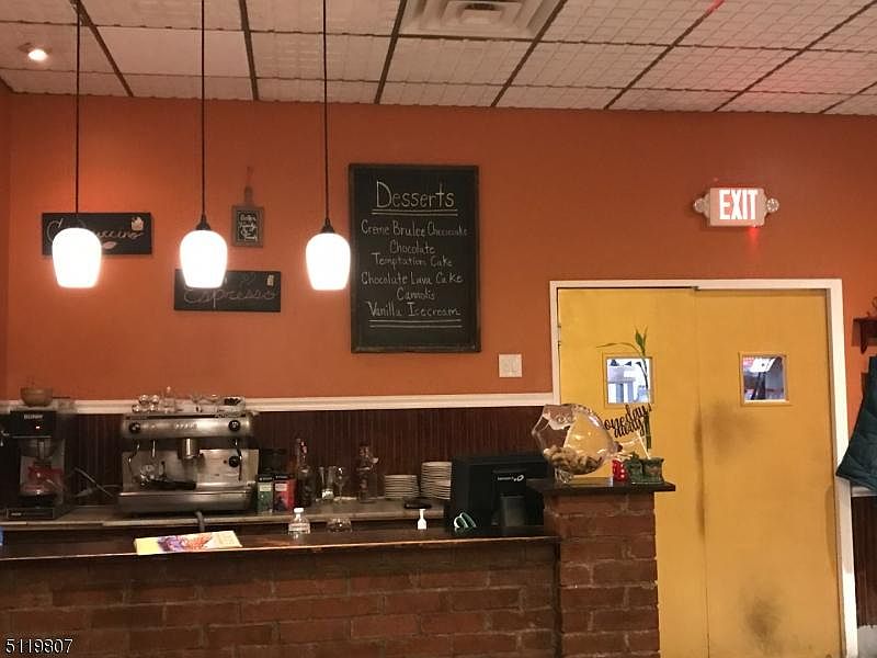 37 Gill Ln, Iselin, NJ 08830 Zillow