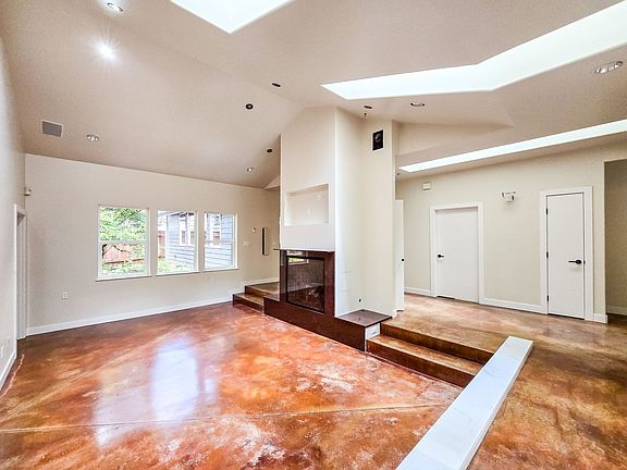 4th image of 10717 State Ave