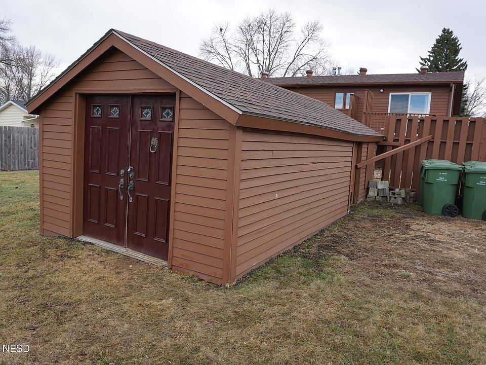 2nd image of 425 7th Ave NE
