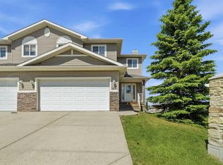 100 N Cove Rise, Chestermere, AB T1X 1S7