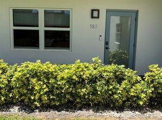 582 Burgundy St #M, Delray Beach, FL 33484