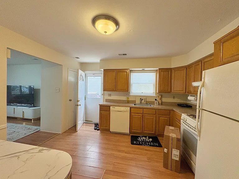 67 Bridgetown St #1 — Photo 7