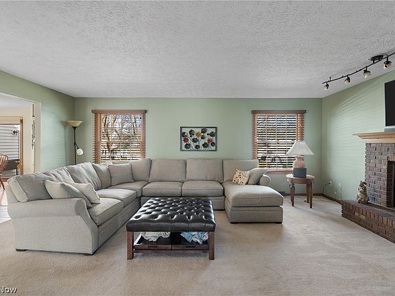 5th image of 177 Potomac Ct