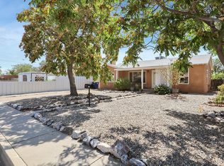 537 Alvarado Dr SE, Albuquerque, NM 87108