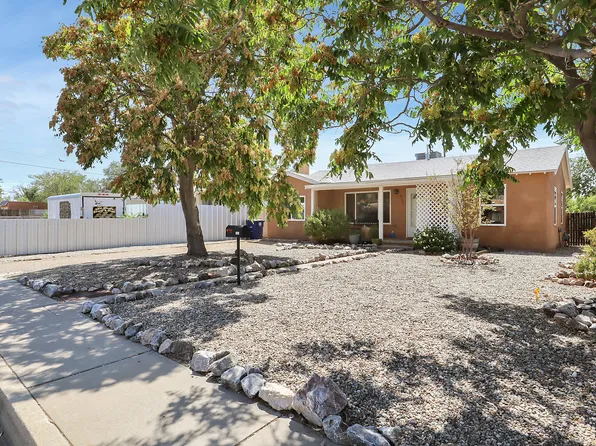537 Alvarado Dr SE, Albuquerque, NM 87108