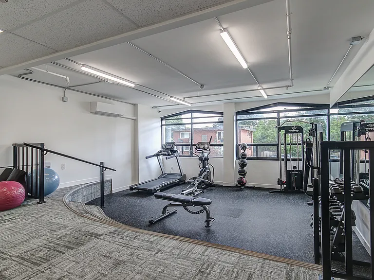271 Spadina Rd E — Photo 13