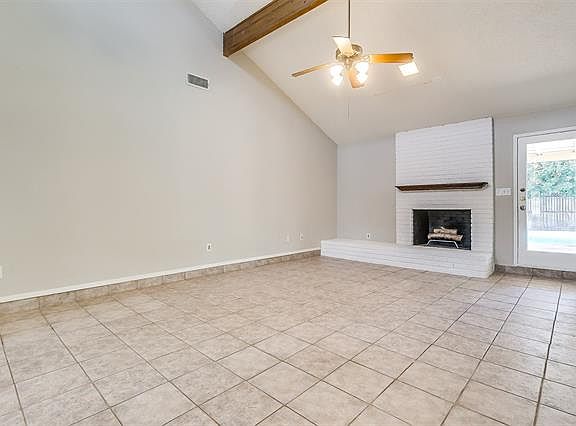 5th image of 129 Haywood Dr