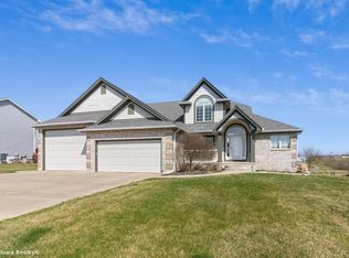 2608 W 10th Ave, Indianola, IA 50125