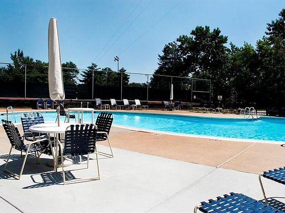 2nd image of 5375 N Kenrick Parke Dr APT 303