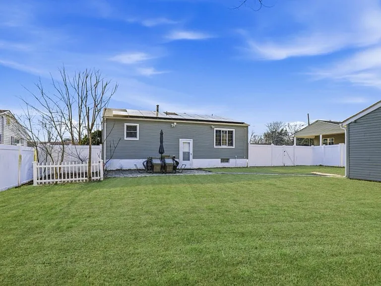 28 Bucknell Dr — Photo 13