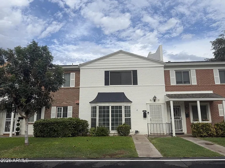 4061 E Campbell Ave — Photo 1