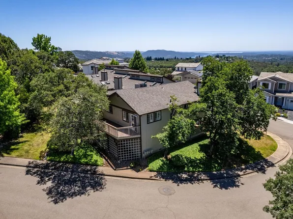 1131 Lantern View Dr, Auburn, CA 95603