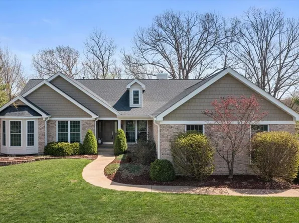 4976 Country Club Dr, High Ridge, MO 63049