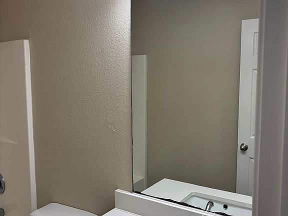 3rd image of 637 Copenhavr St #637