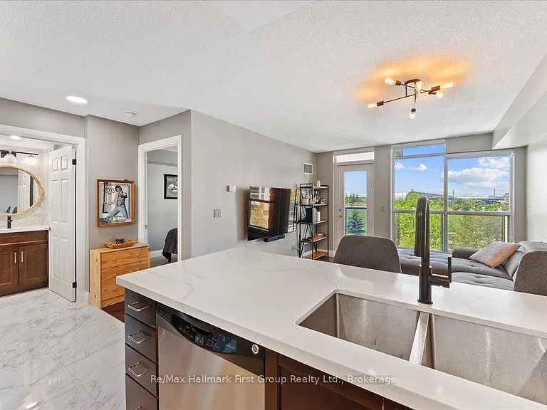 340 Watson St W #416 — Photo 7