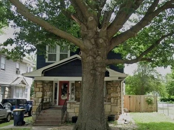 121 Lawn Ave, Kansas City, MO 64123