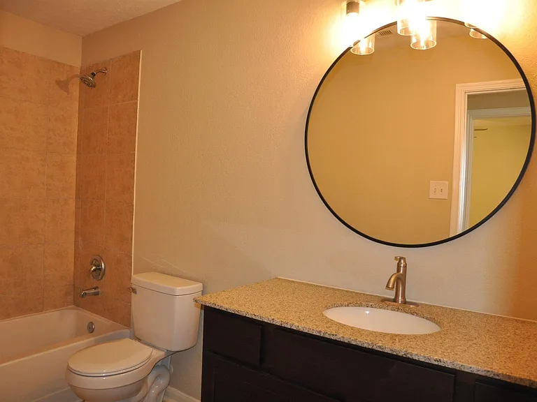 16025 Summerville Lake Dr — Photo 23