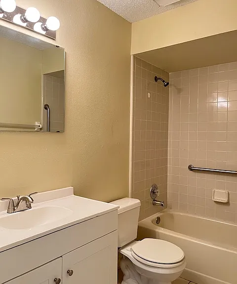 821 Margaret St #A — Photo 7
