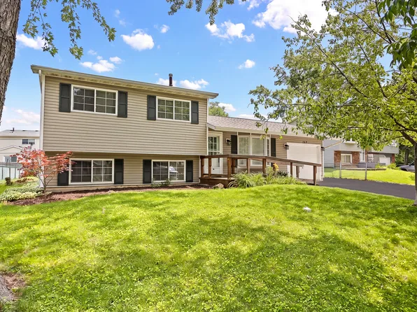 148 Bedford Rd, Bolingbrook, IL 60440