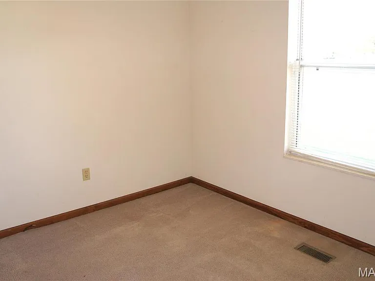 1631 Thunderbird Ln — Photo 22