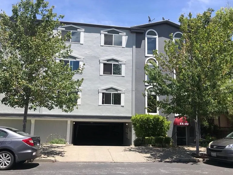 75 Duane St #15 — Photo 15