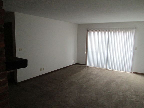 3rd image of 5521-5531 S Canterbury Ln #5531-1