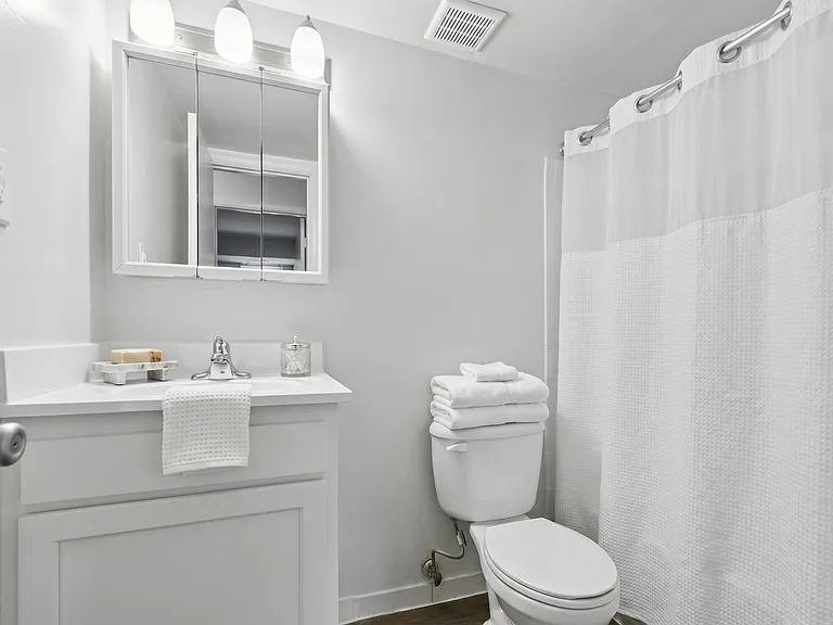 The Apartments at Elmwood Terrace — Photo 20