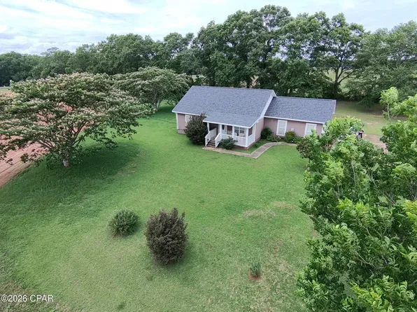 5904 Highway 77, Graceville, FL 32440