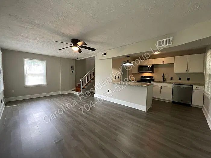 2 bed, 1.0 bath, 1006 sqft, $1,495 — Photo 2