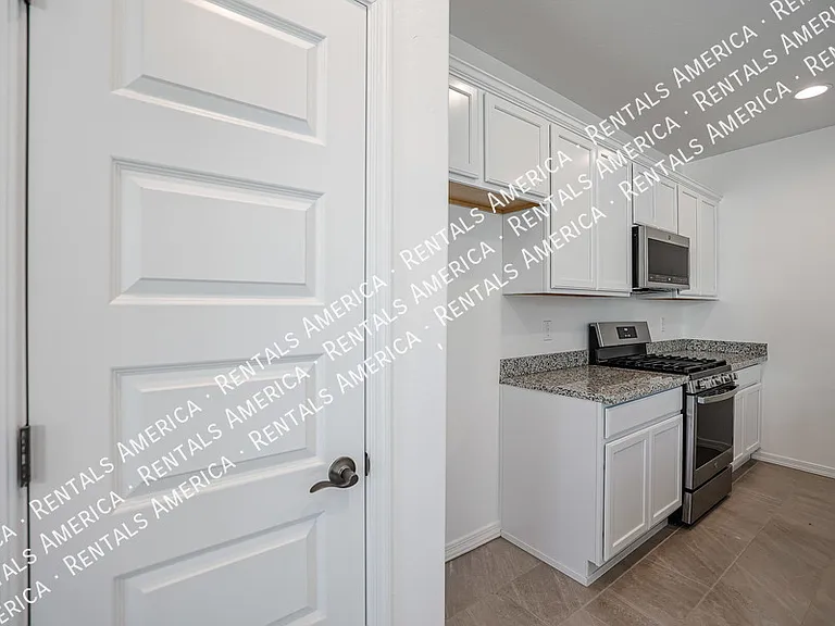 25196 N 142nd Dr — Photo 11