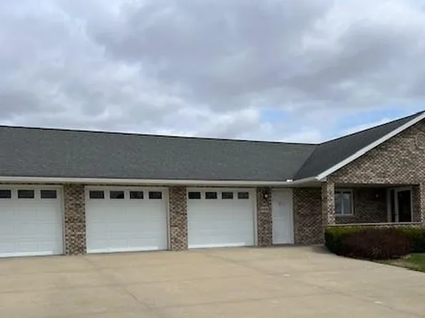 609 S Washington St, Garnavillo, IA 52049