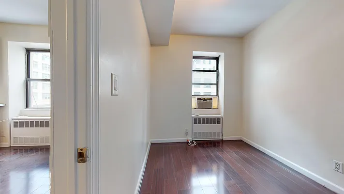 Rented by Bond New York | media 8