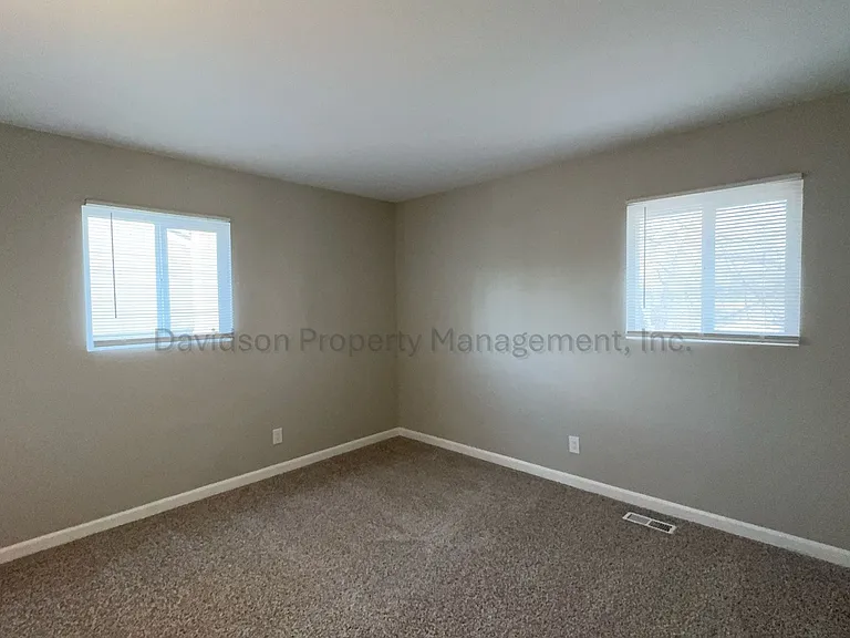 3040 Garland Ter — Photo 7