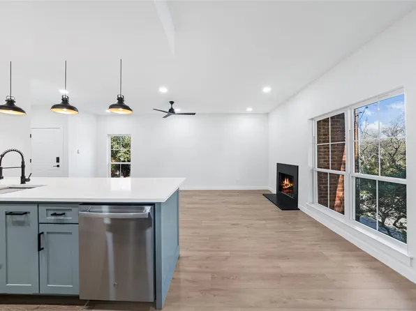 8601 Park Ln APT 121, Dallas, TX 75231