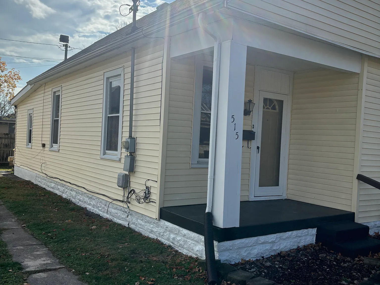 2 bed, 988 sqft, $1,000 — Photo 2