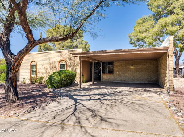 8137 E Renaud Ln, Tucson, AZ 85710
