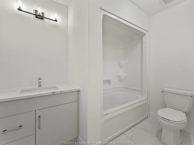 2457 Front Rd — Photo 10