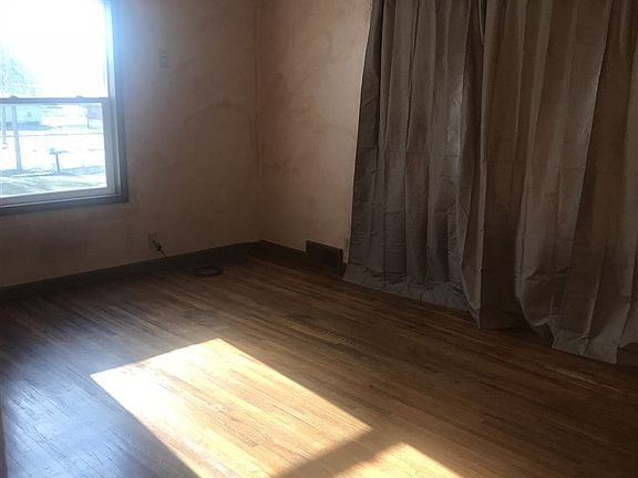 5th image of 1001 Grant St