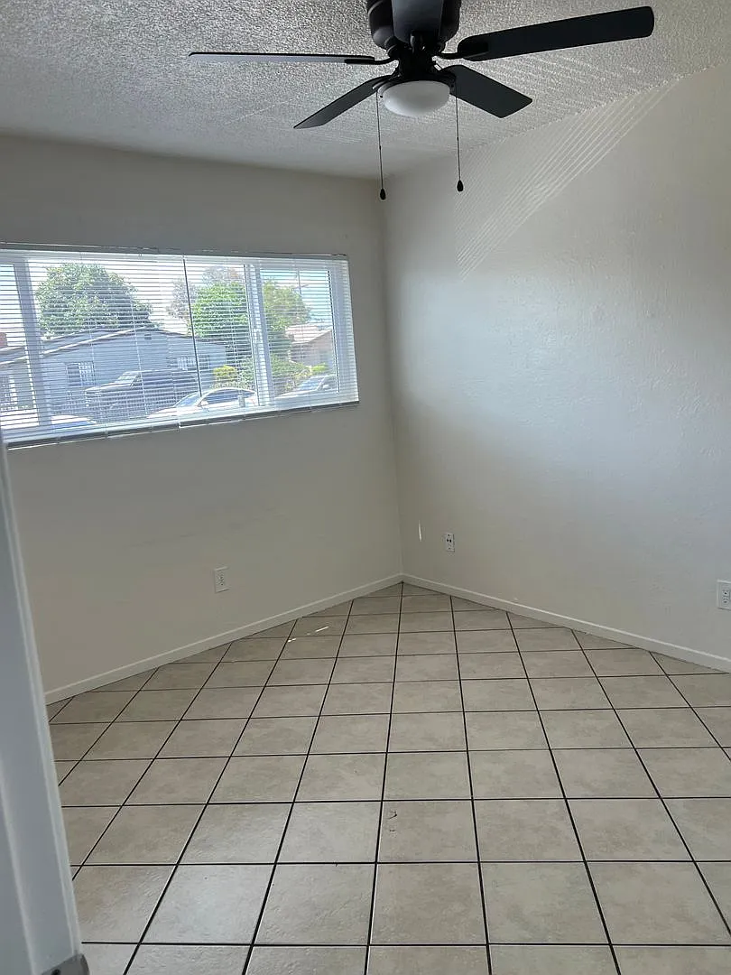 2 bed, 1.0 bath, 750 sqft, $2,289 — Photo 2