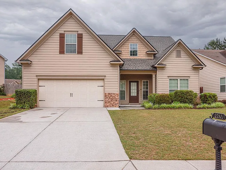 2241 Line Dr — Photo 1