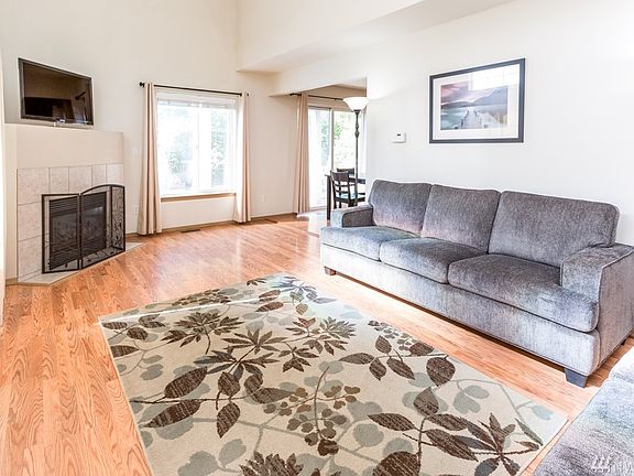 5th image of 6702 135th St Ct E